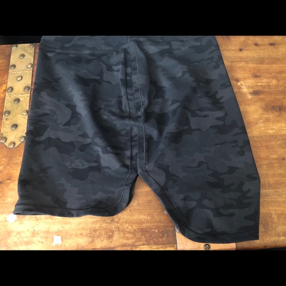 Lululemon Athletica City Skirt Savasana Camo - Picture 6 of 10